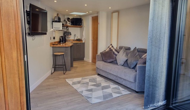 THE CHILL Studio Apartment