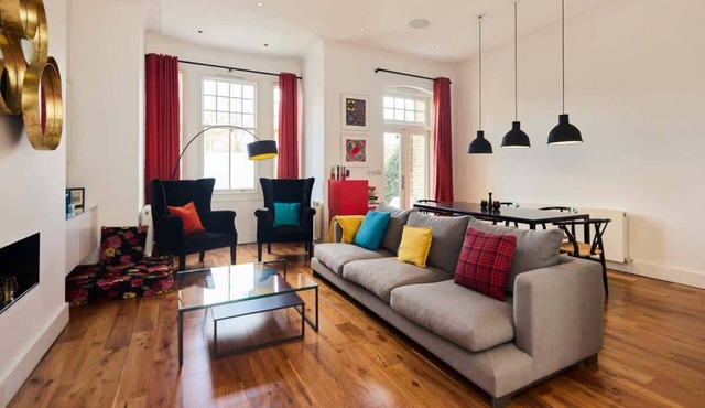 The Clapham Crib