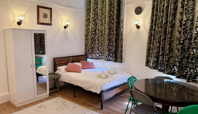 The Finchley Grand Flat I