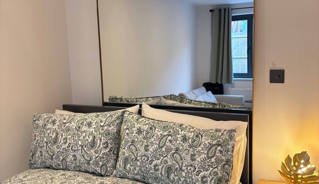 The Haven, Luxury Studio Appartment, free parking, patio with outside furniture