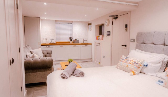 The Hideaway -studio flat is in Oxford Street