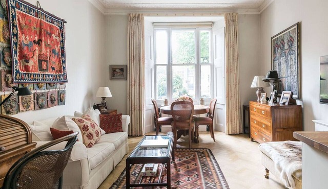The Hummingbird – 1 Bedroom by Kensington Gardens