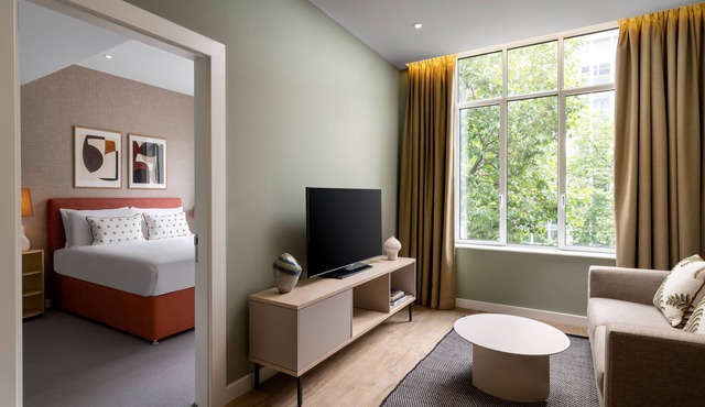 The Lincoln Suites