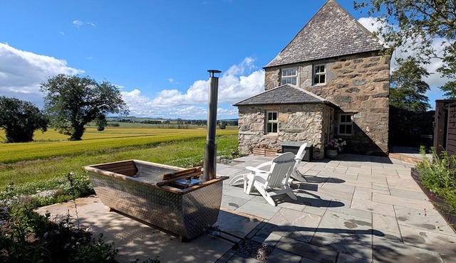 The Lodges @ Barra Castle