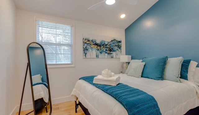 The Nashville Note/Modern/9mindowntown/NearAirport/HiSpeedWifi/Lots of Parking