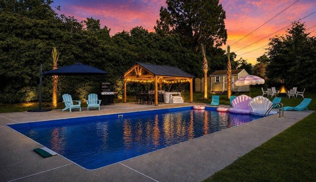 The Salty Palm-Pool-Hot Tub-Firepit-Gameroom