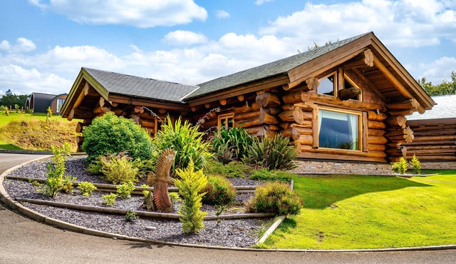 The Vu Log Cabins