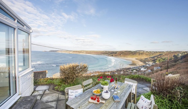 This property combines a breath-taking coastal location with modern styling