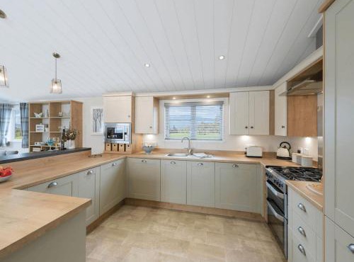 Thurston Manor Superior Oak Lodge Sleeps 4 1