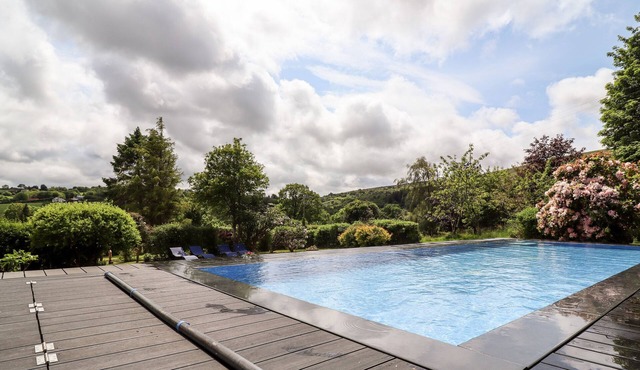 TOWNEND, pet friendly, luxury holiday cottage in South Zeal