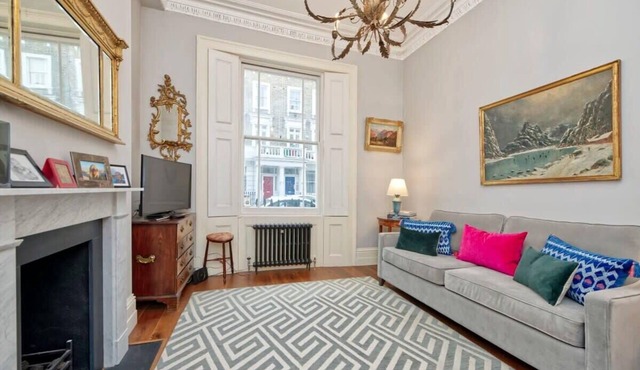Traditional 1 Bed Apartment, Pimlico