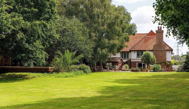 Tranquil Luxe in Country Cottage