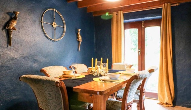 Tranquil six Sleeper Cottage on a Farm With Pool