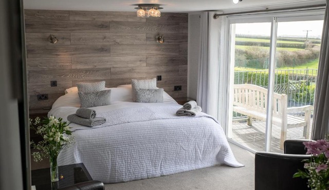 Tregaddra Farm B&B