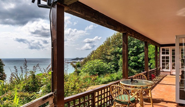 Tregatreath by Interhome
