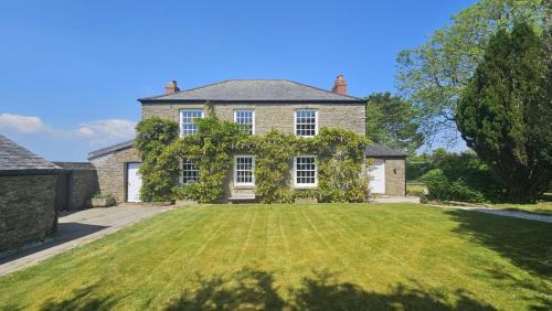 Tregongon House
