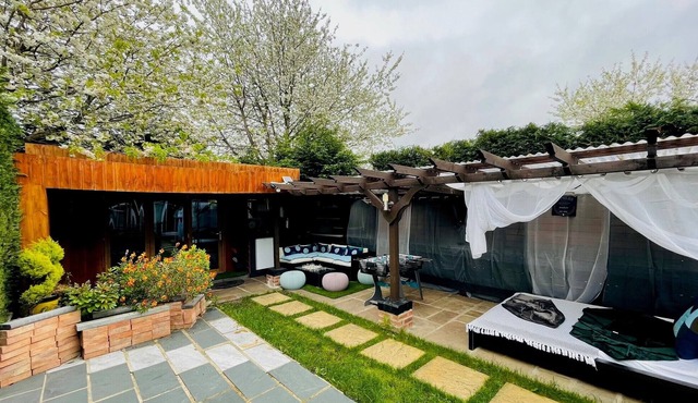 Tropical Style House Near Newcastle City Centre
