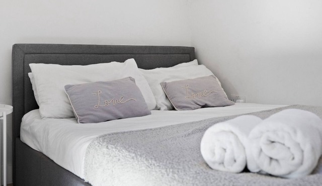TTSA - Essential 1 Bedroom Apartment 1 - Croydon