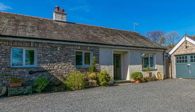 Two Acres- Spacious, delightful, pet free bungalow