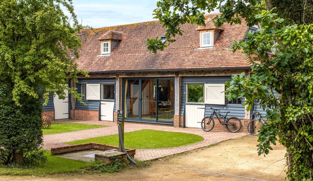 Two luxury Cottages near Bosham with Hot Tubs, perfect for family reunion.