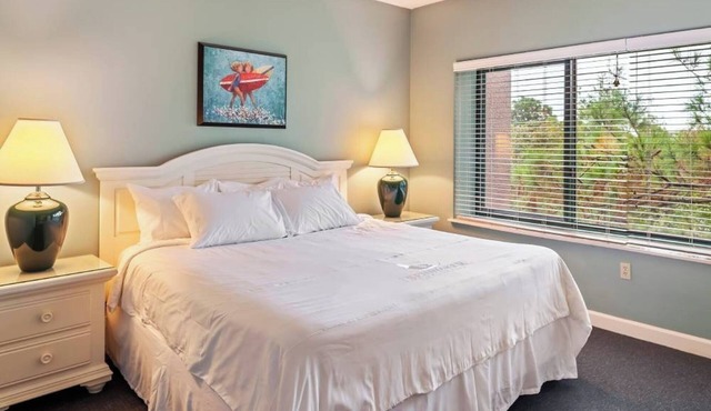 Two Sunny 1BR Getaway w/Pool Access, Hot Tub, Kitchen and Steps from Ocean Fun
