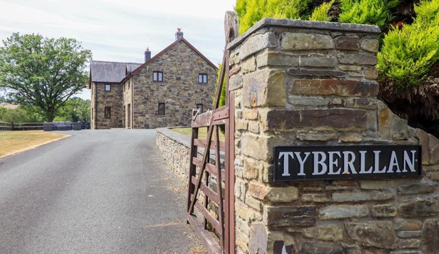 Ty Berllan in Caersws