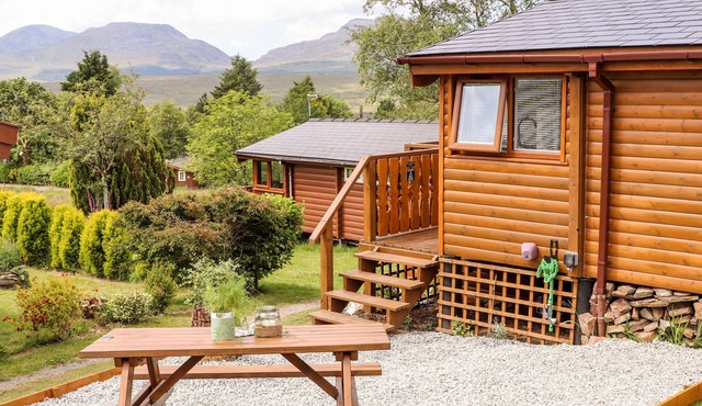 TY COED - 63, pet friendly, character holiday cottage in Trawsfynydd