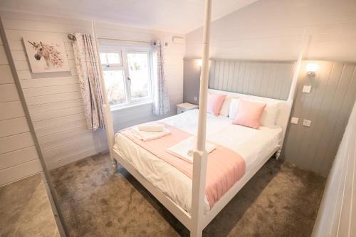 Unicorn themed Lodge with 2 Bedrooms