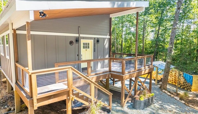 Unique Treehouse Retreats in North Carolina