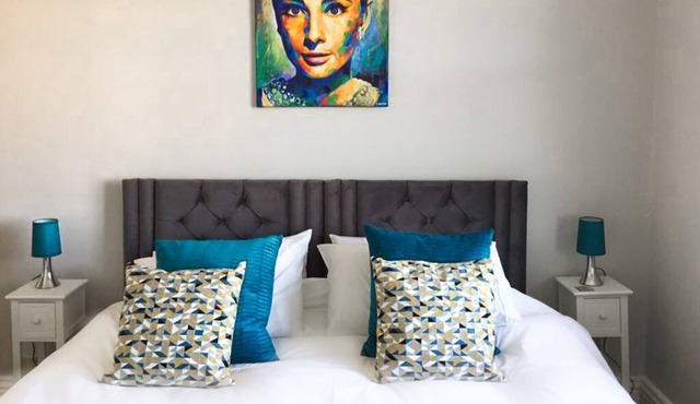 Upper Swan View Harrogate - great location. Sleeps 3. Dog Friendly. Free Parking