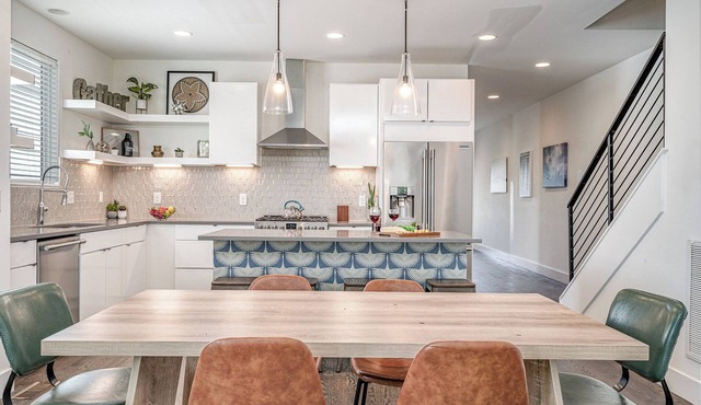 Verde Heights-sleeps 12-in Cumberland Heights