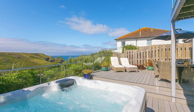 VERITY, pet friendly, country holiday cottage, with pool in Mullion
