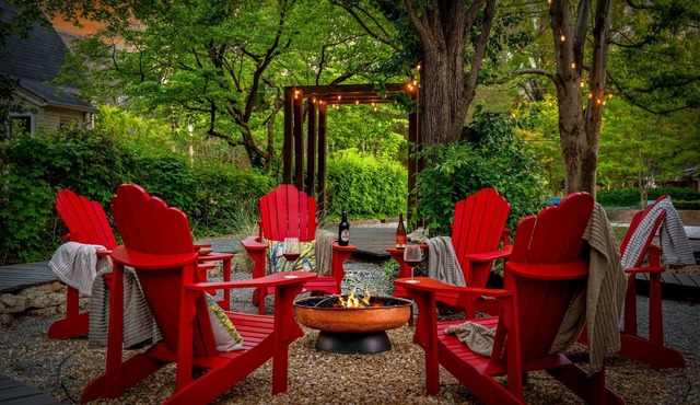 Walk to NC State & Village District + Firepit, Grill, Cornhole + 2 Kitchens