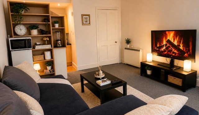 Warm & Spacious 2BR Edinburgh Stay