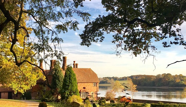 Waterside Manor is a truly outstanding English country home. .