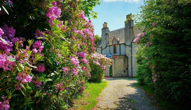 West Lodge, Kirriemuir