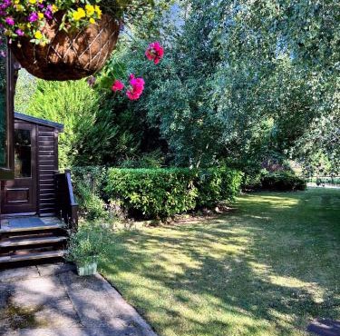 Wigeon Secluded Rustic cabin