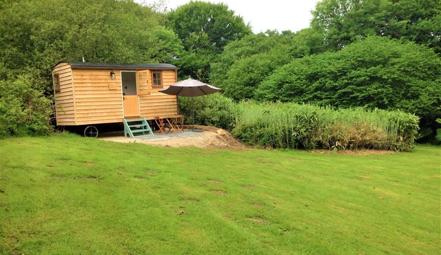 Woodcutter's Hide, get away from it all and enjoy a romantic, rural experience.