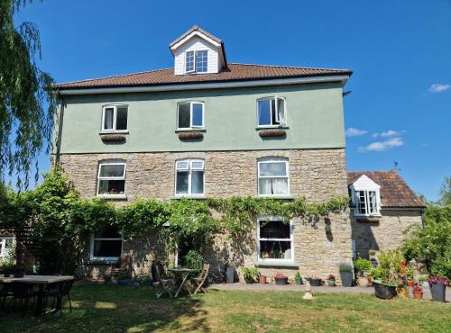 Worth House