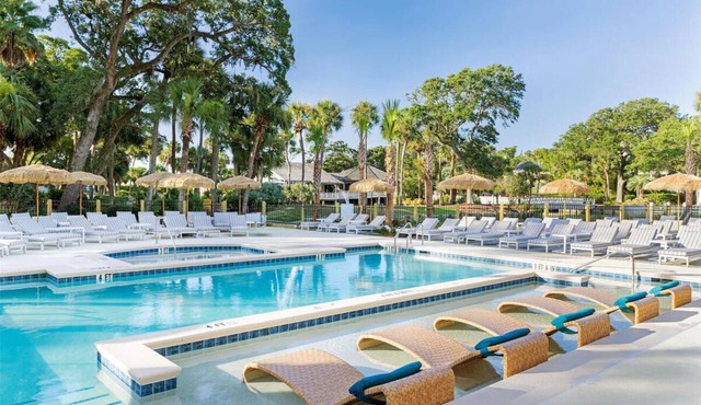 Your Home Away From Home! Beachfront, Near Village at Olde Town Park