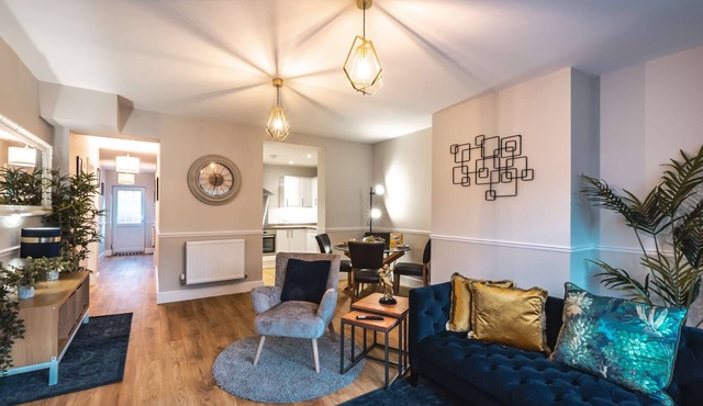 Your Perfect 2BR Apt in the City