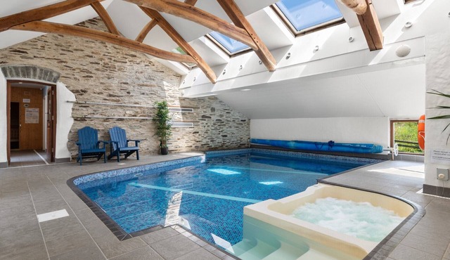 Ysgubor Uchaf - Four Bedroom House, Sleeps 8
