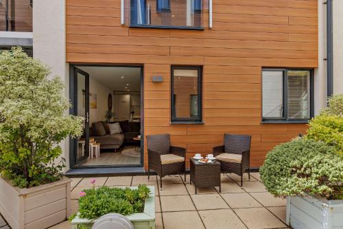 2 Middlecombe - Luxury Apartment at Byron Woolacombe, only 4 minute walk to Woolacombe Beach!