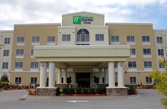 2-Star Hotel ∙ Holiday Inn Express & Suites Havelock Northwest New Bern, an IHG Hotel