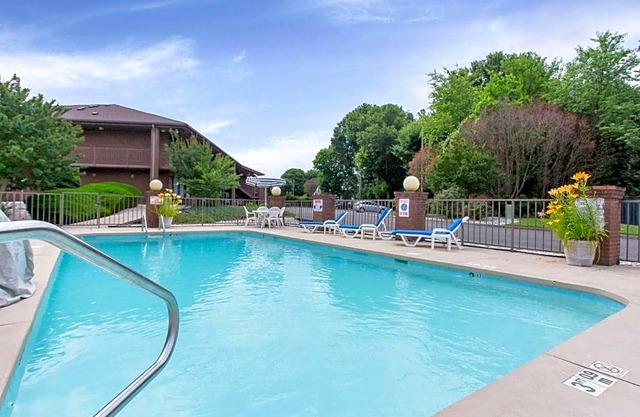 2-Star Hotel ∙ Quality Inn Mount Airy Mayberry