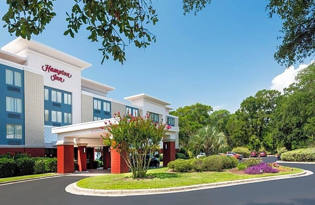 2-Star Hotel ∙ Hampton Inn Morehead City