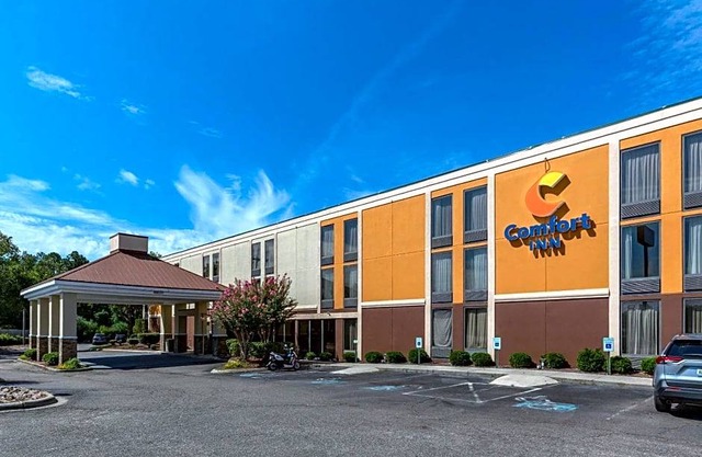 3-Star Hotel ∙ Comfort Inn Laurinburg