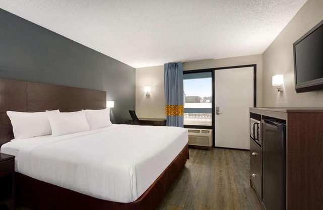 Baymont by Wyndham Wilmington Wilmington