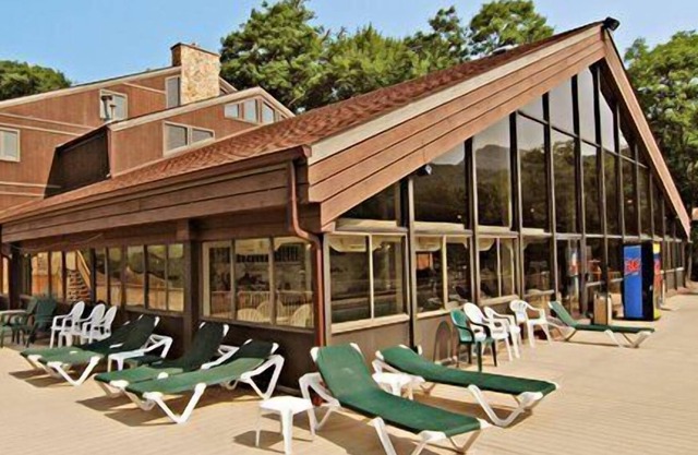 Beautiful 1 bedroom unit at resort, sleeps 4