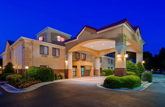 Best Western Plus Suites Greenville
